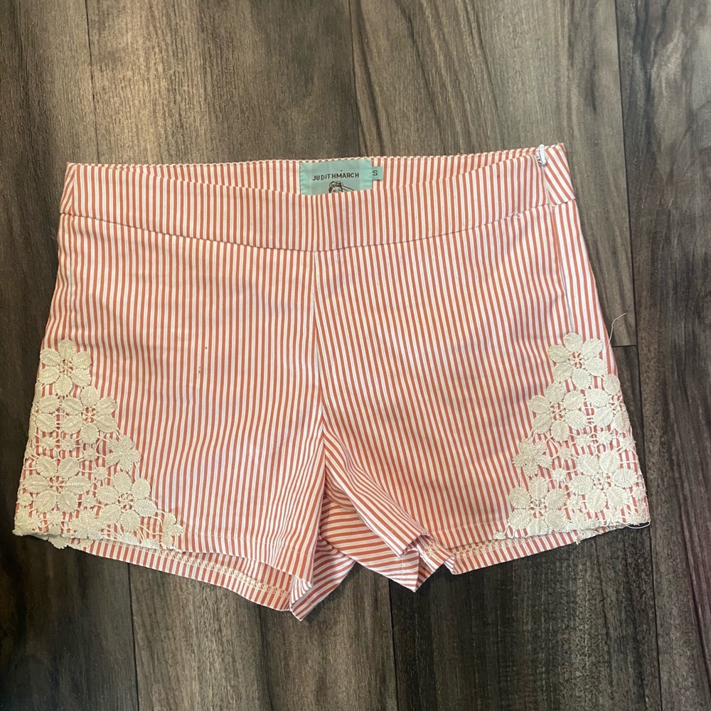 Judith march size Small too small for me I am a 6